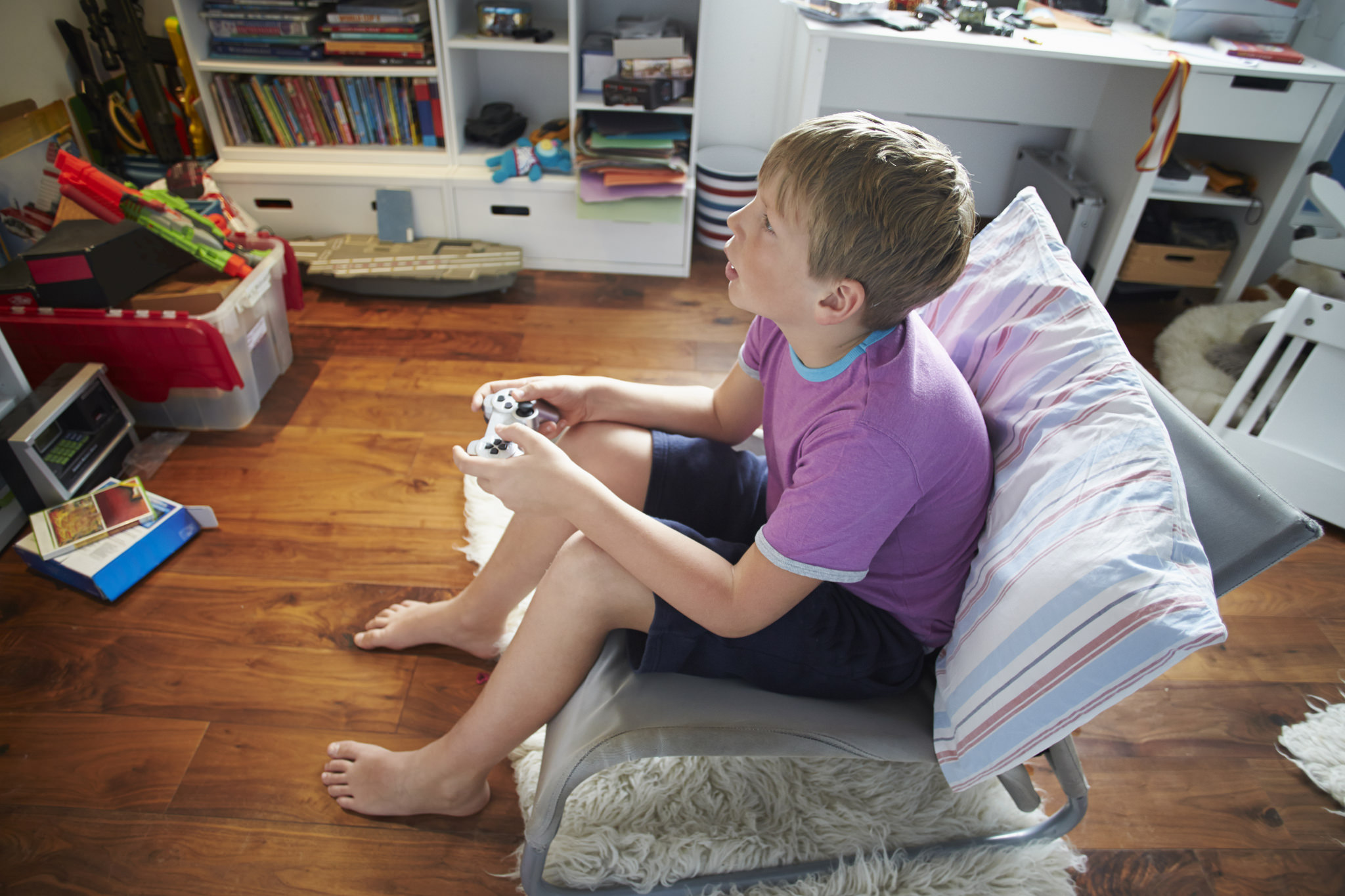 Parents Who Feel Guilty About Letting Their Kids Play Video Games 