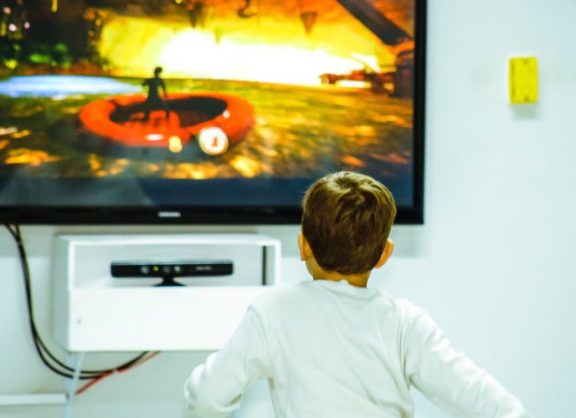Whom Should We Believe about Screen Time: American or British Pediatricians?